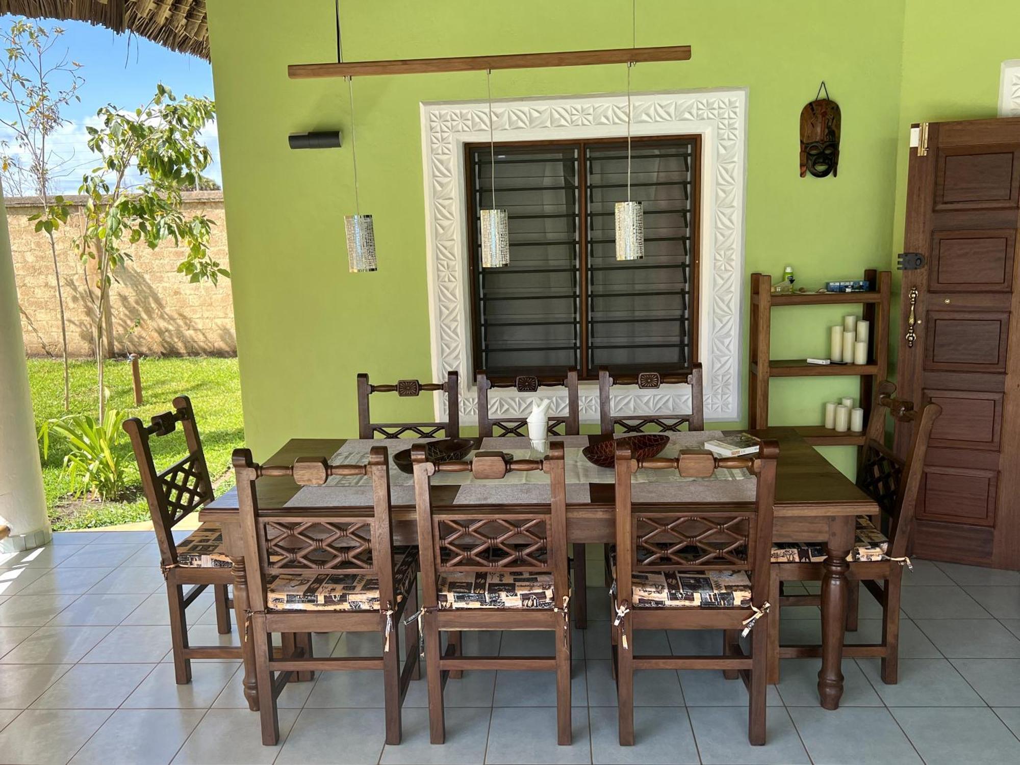 דיאני ביץ' Paradiesische Villa Maisha Mazuri Mit Pool. Terrasse Und Personal מראה חיצוני תמונה